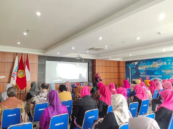 FISIP UNIKOM Jalin Kerjasama Dengan Ikatan Pengusaha Muslimah Indonesia (IPEMI)